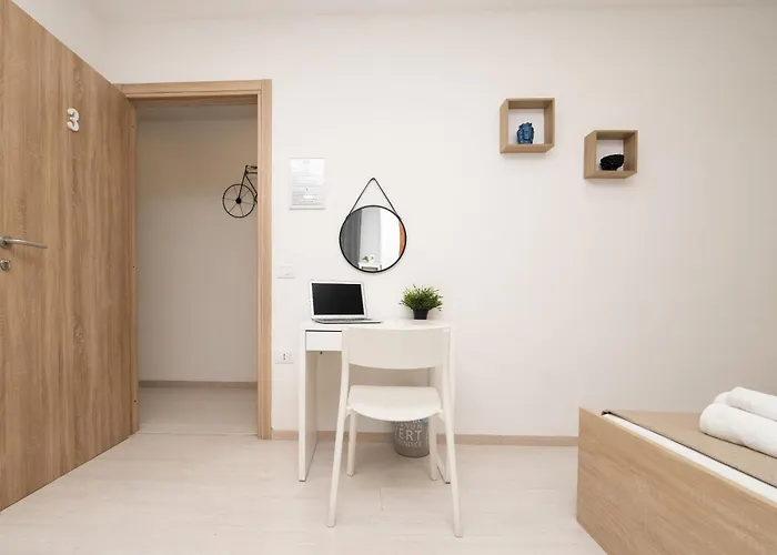 Central Rooms 128L